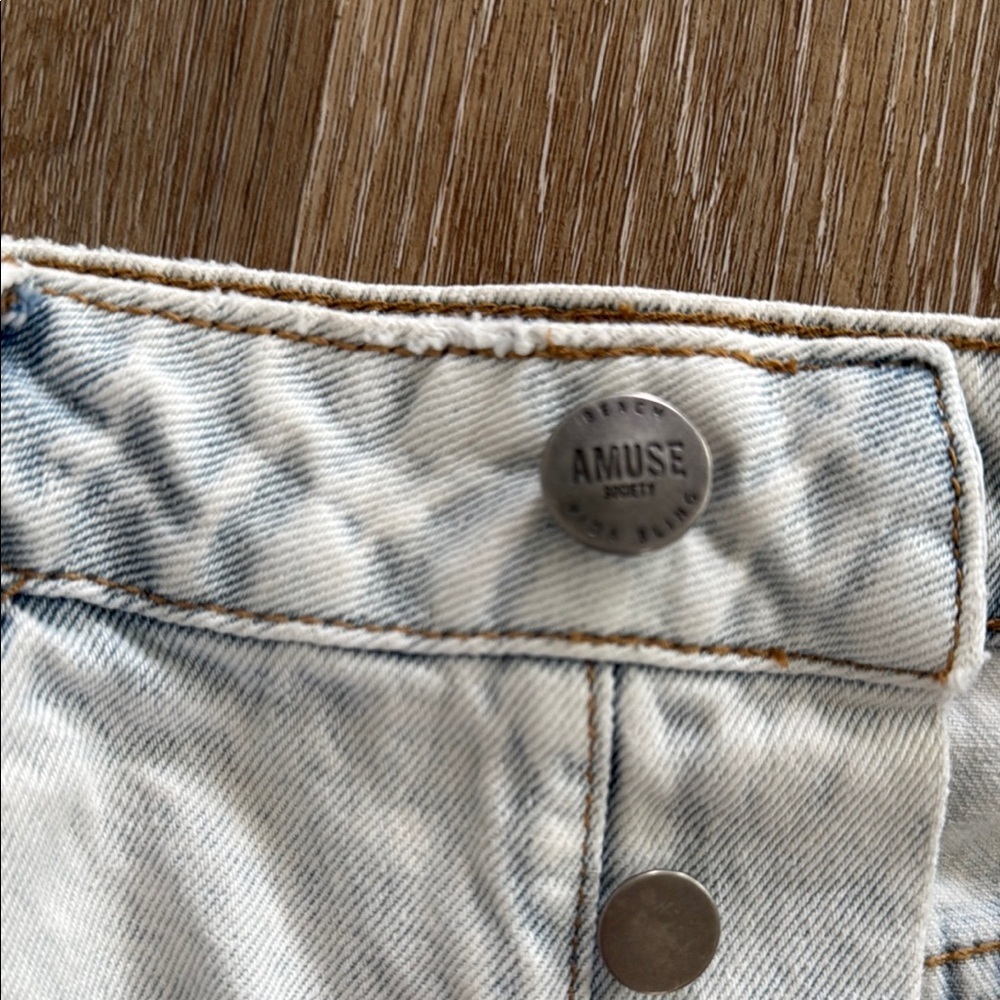 Amuse Society Blue Jean Shorts High-Waisted Frayed Hem - Picture 3 of 9